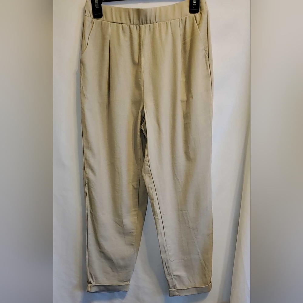 Women's Tan Cropped Pants